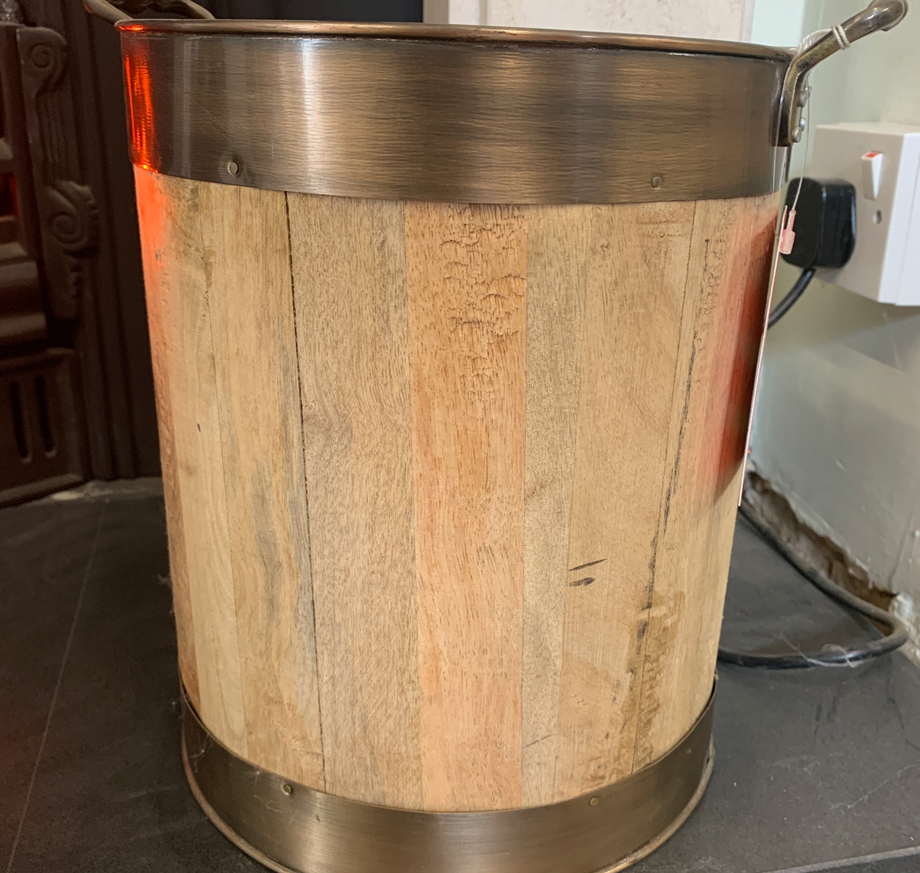 Wooden log bucket
